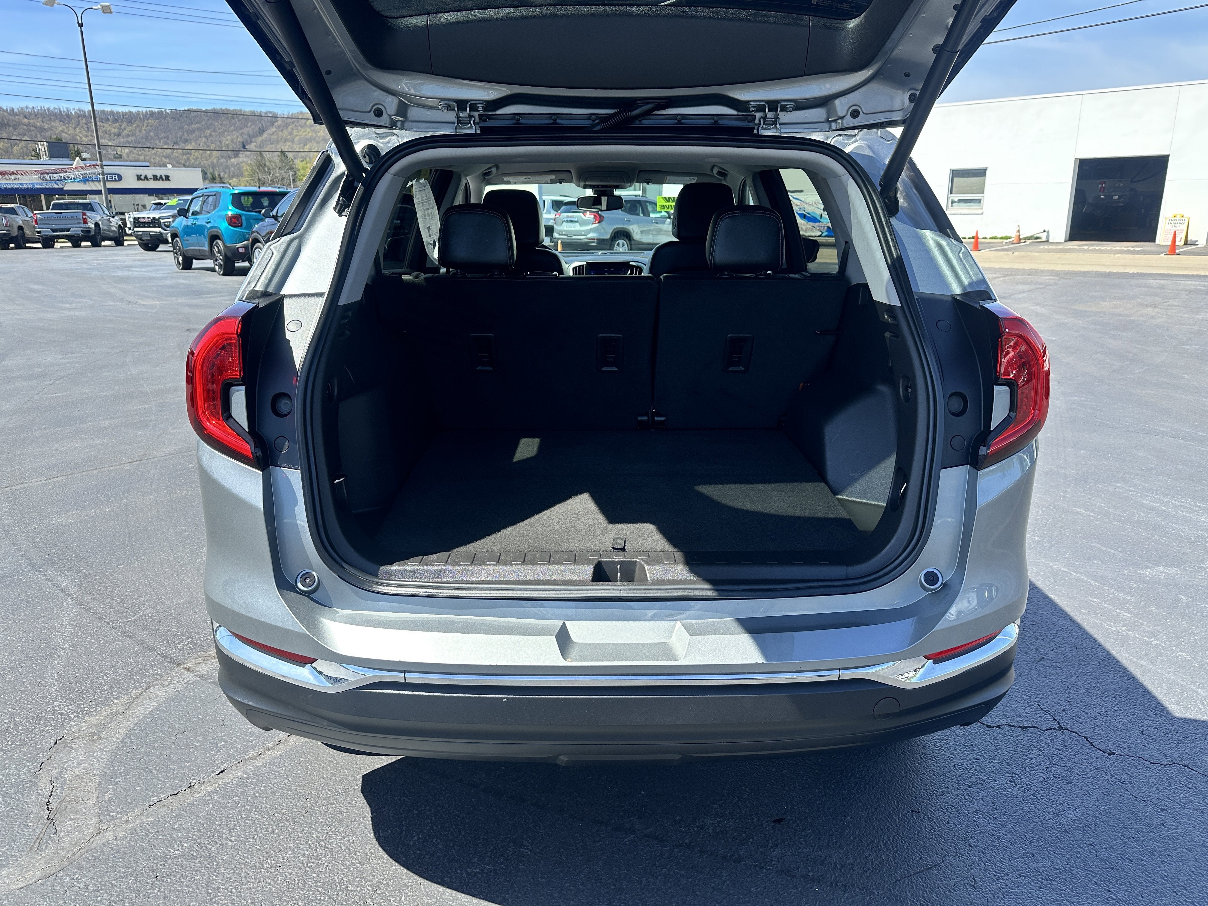 2023 GMC Terrain SLT