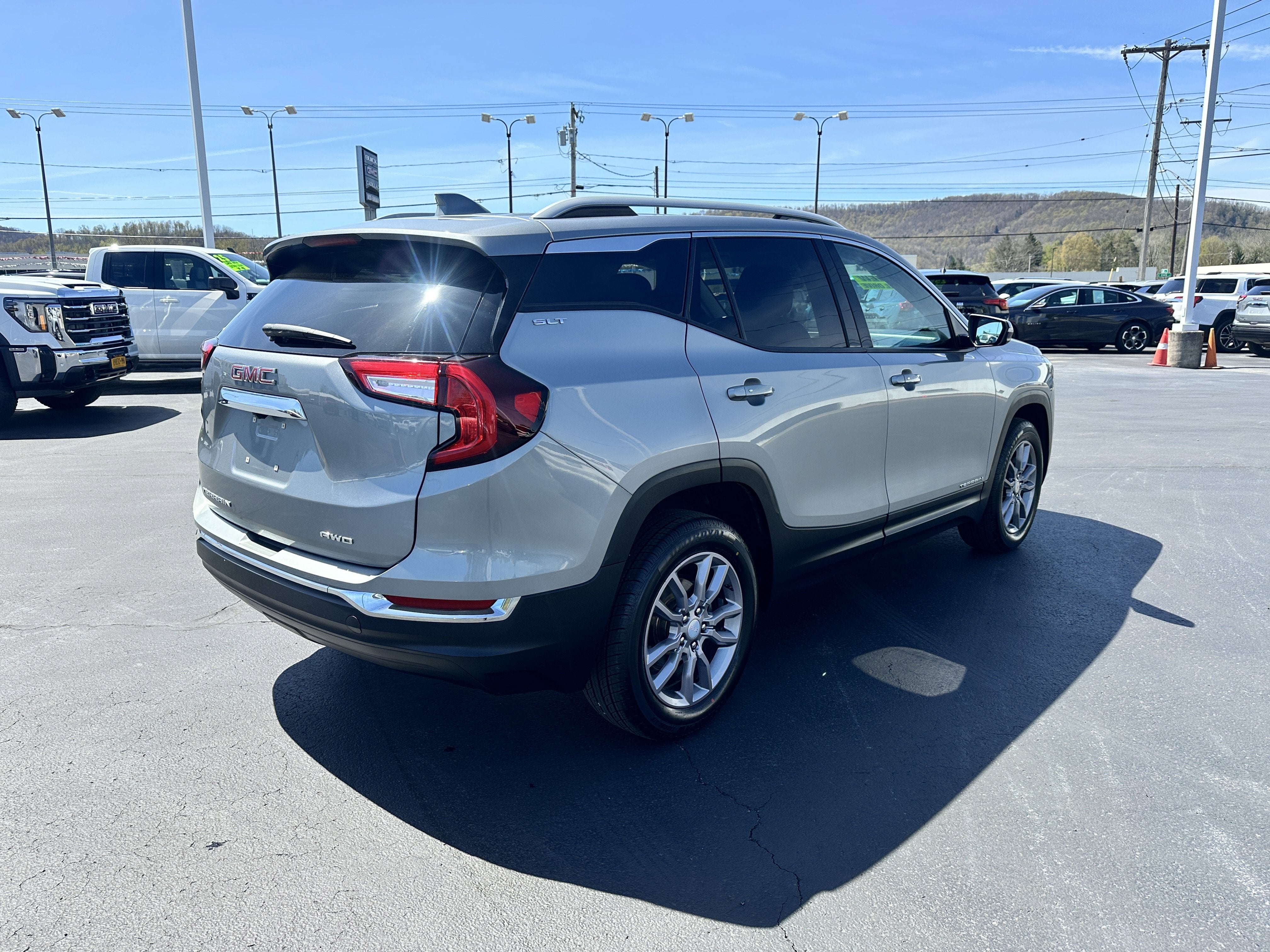 2023 GMC Terrain SLT