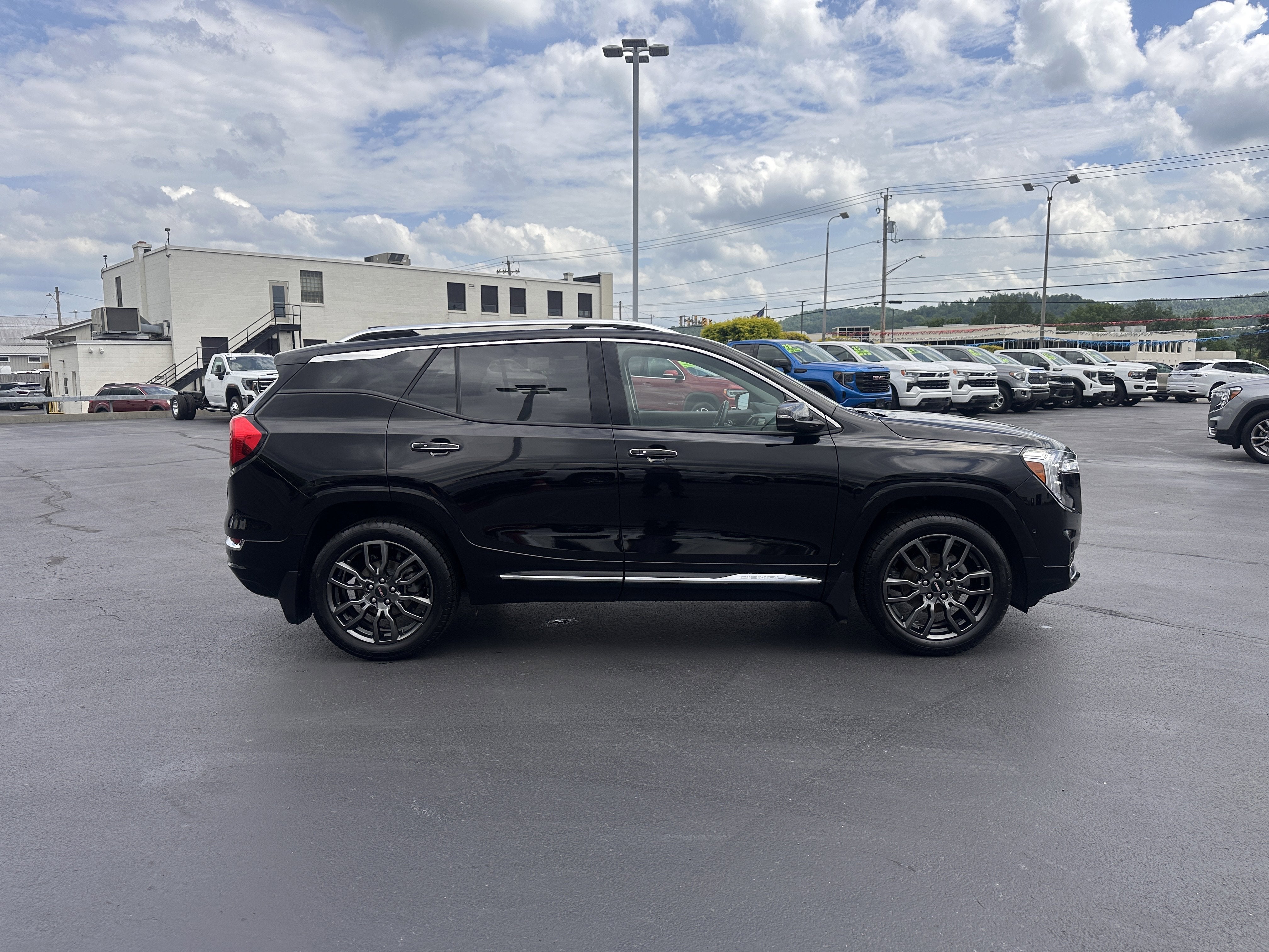 2023 GMC Terrain Denali