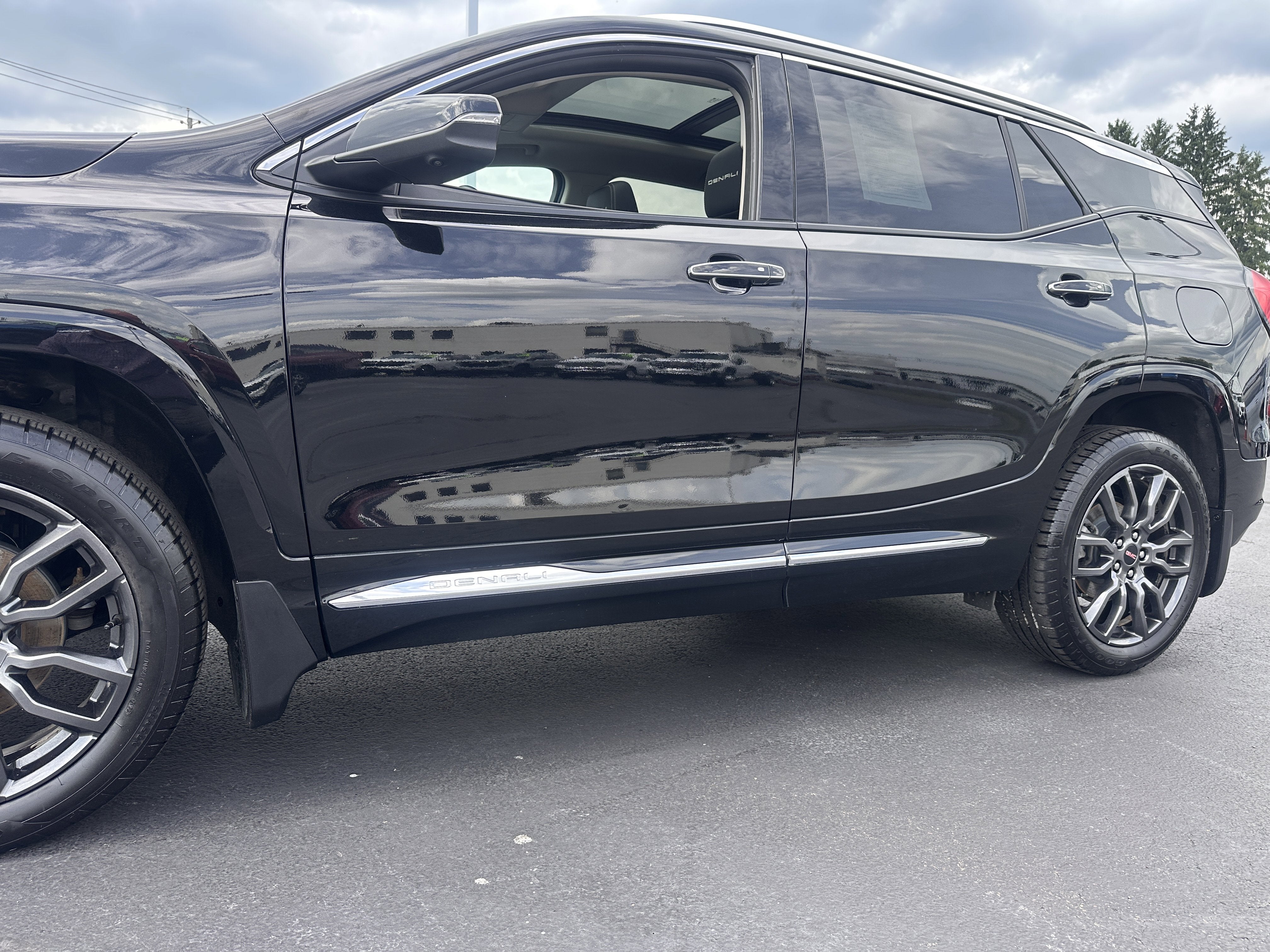 2023 GMC Terrain Denali