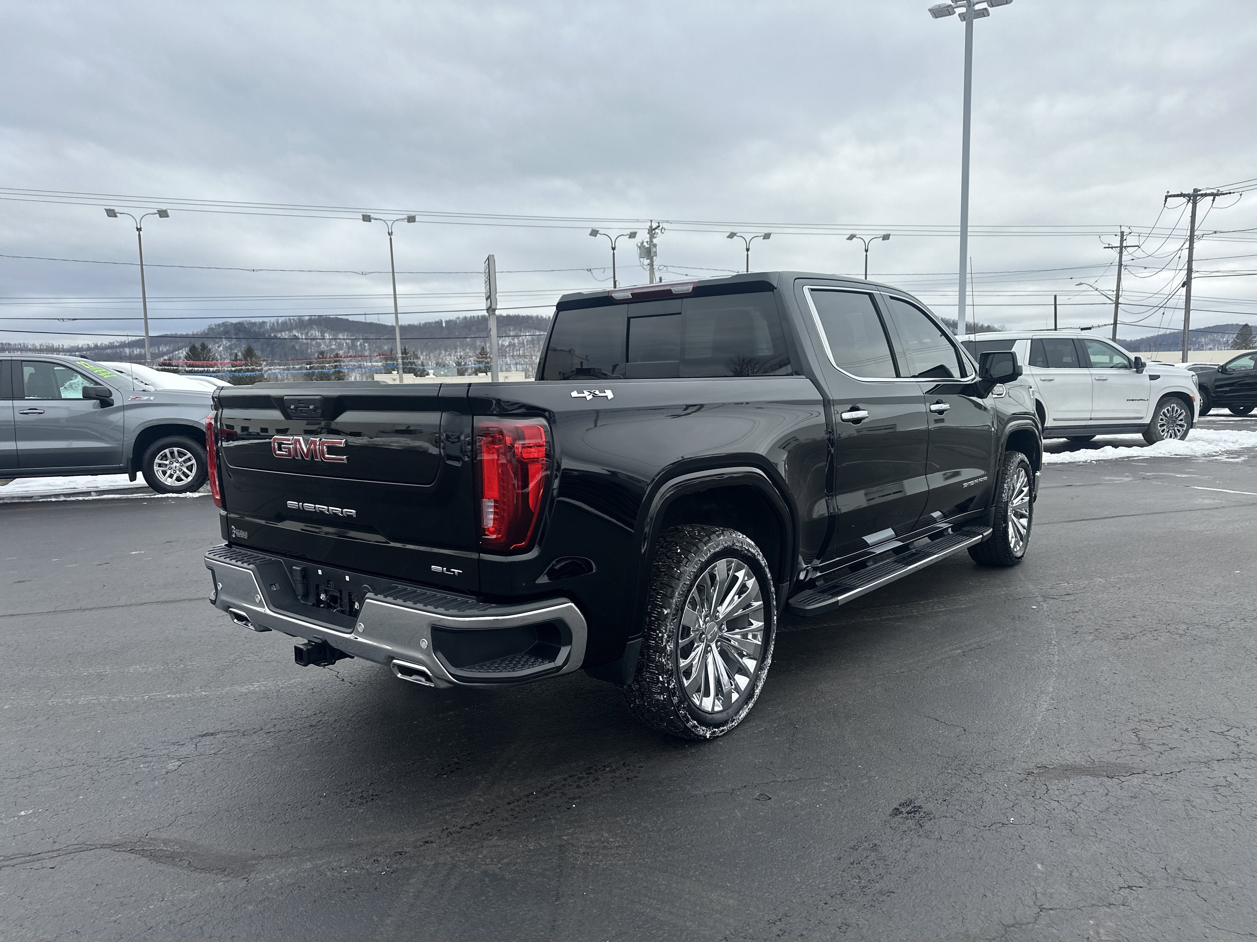 2023 GMC Sierra 1500 SLT