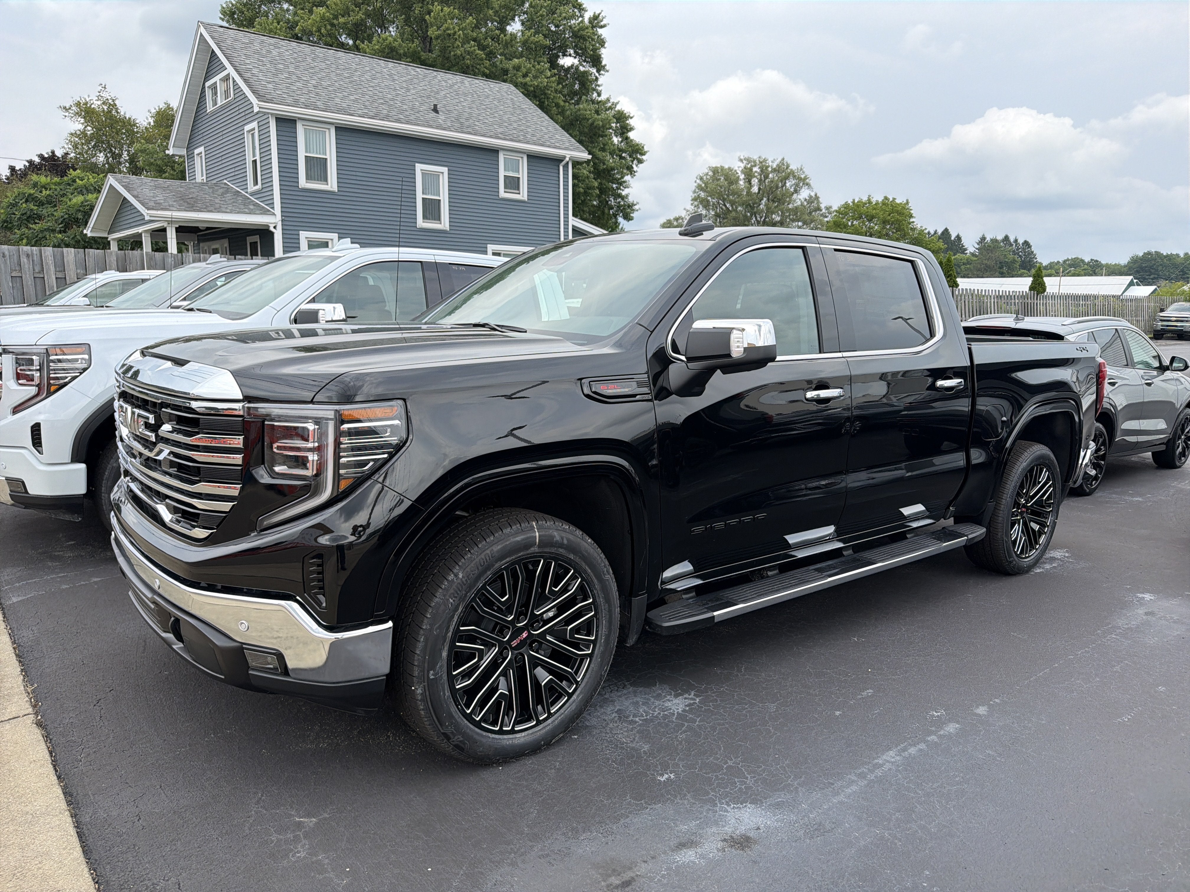 2026 GMC Sierra 1500 SLT