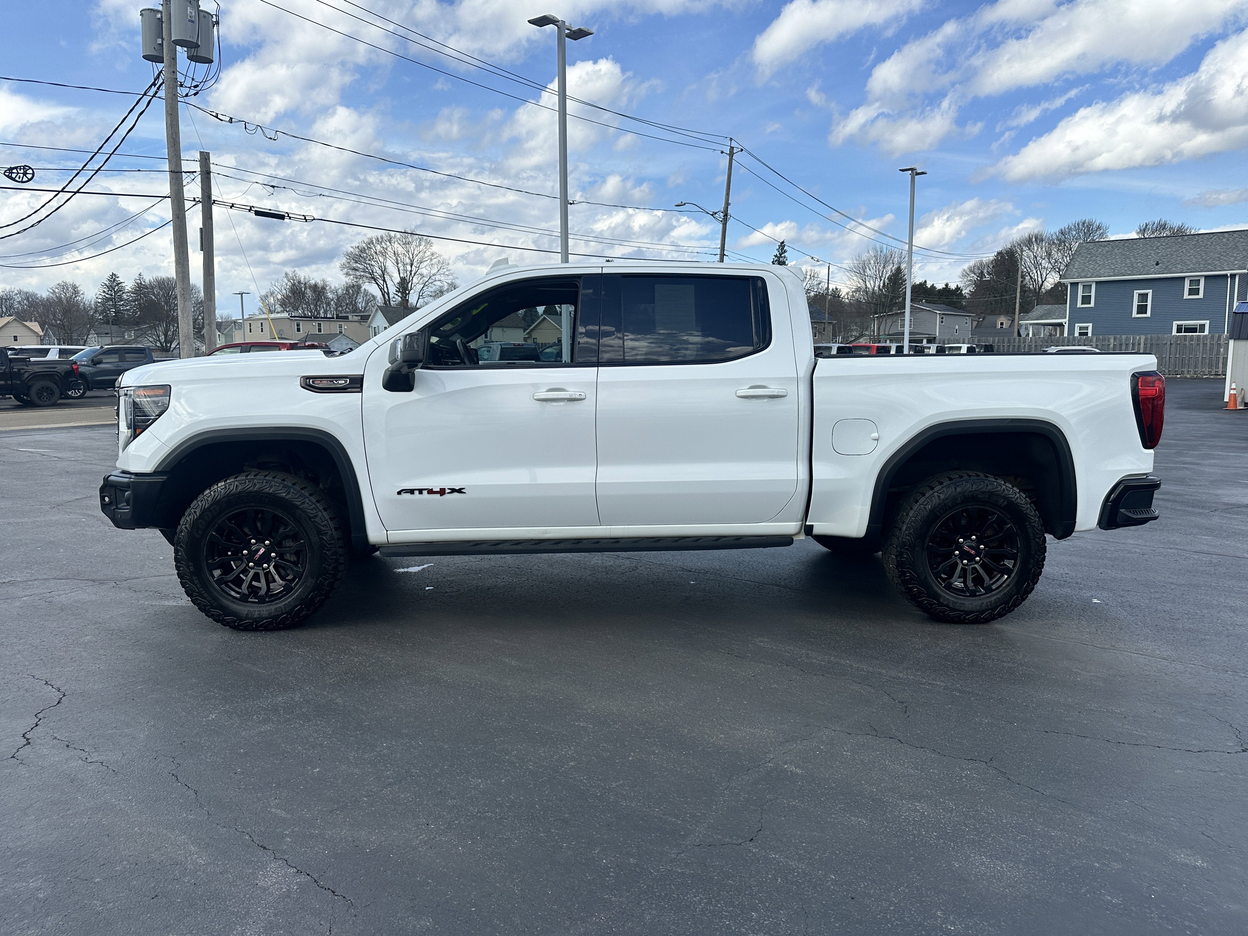 2023 GMC Sierra 1500 AT4X
