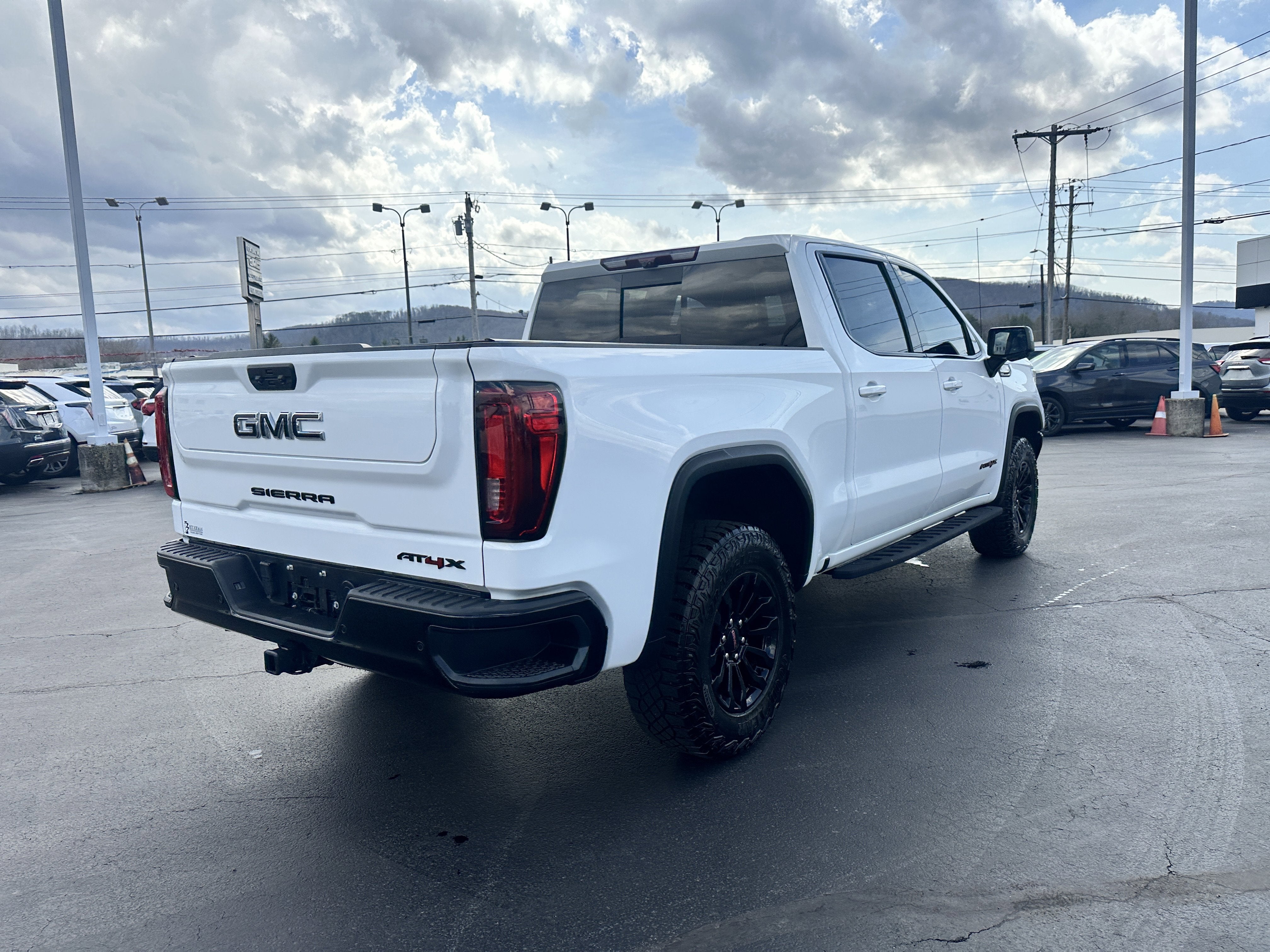 2023 GMC Sierra 1500 AT4X