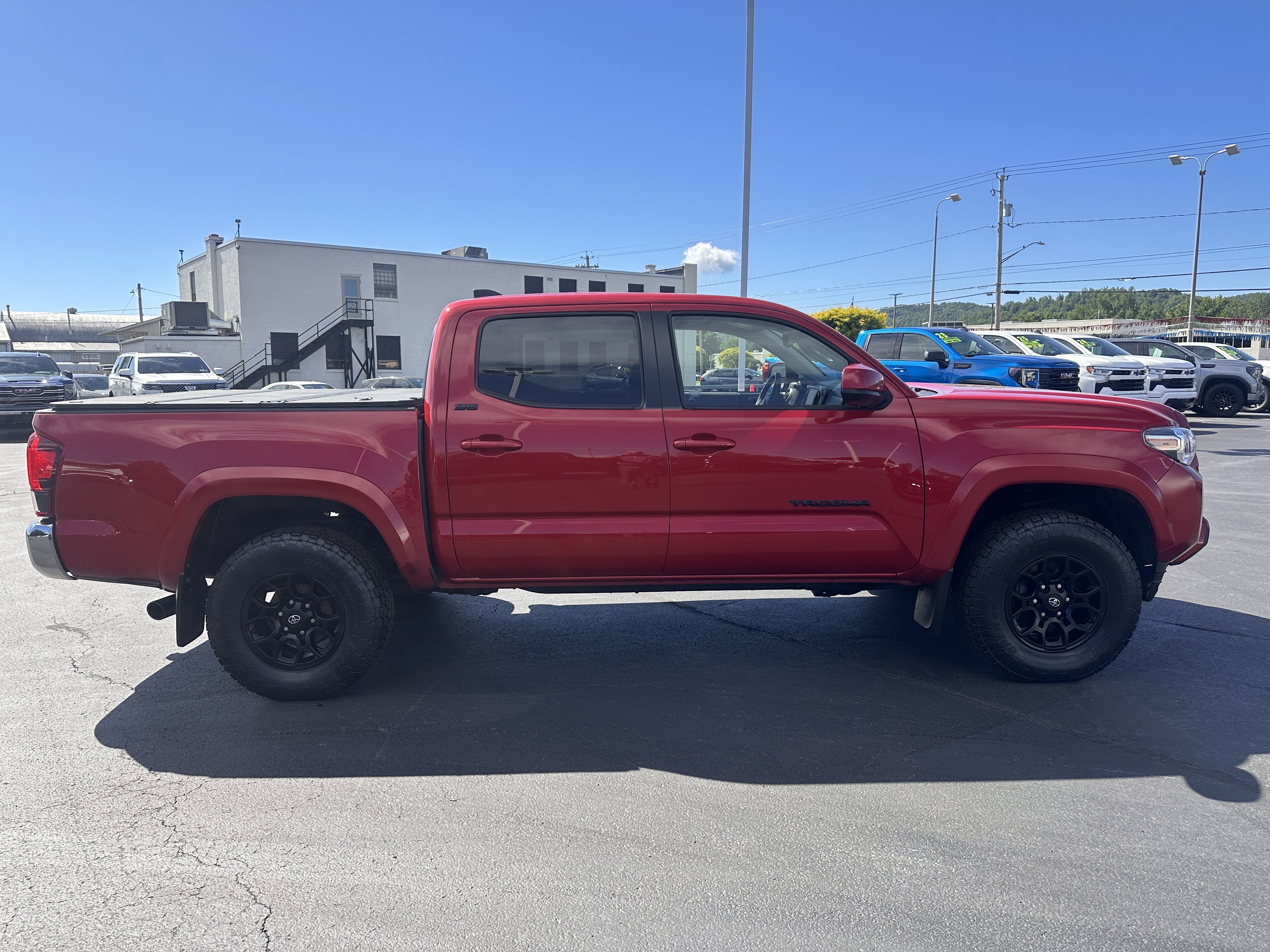 2022 Toyota Tacoma 4WD SR