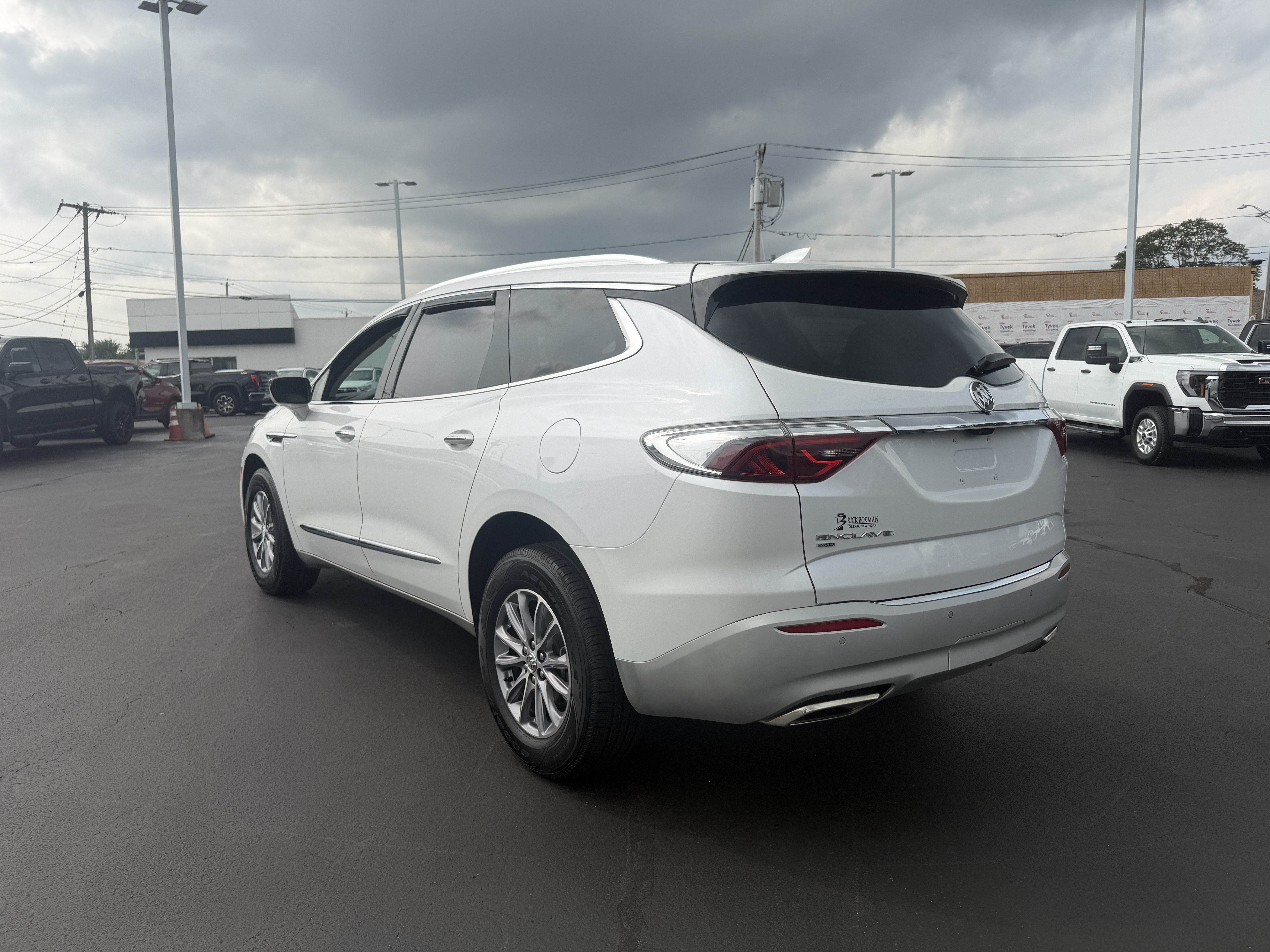 2023 Buick Enclave Essence