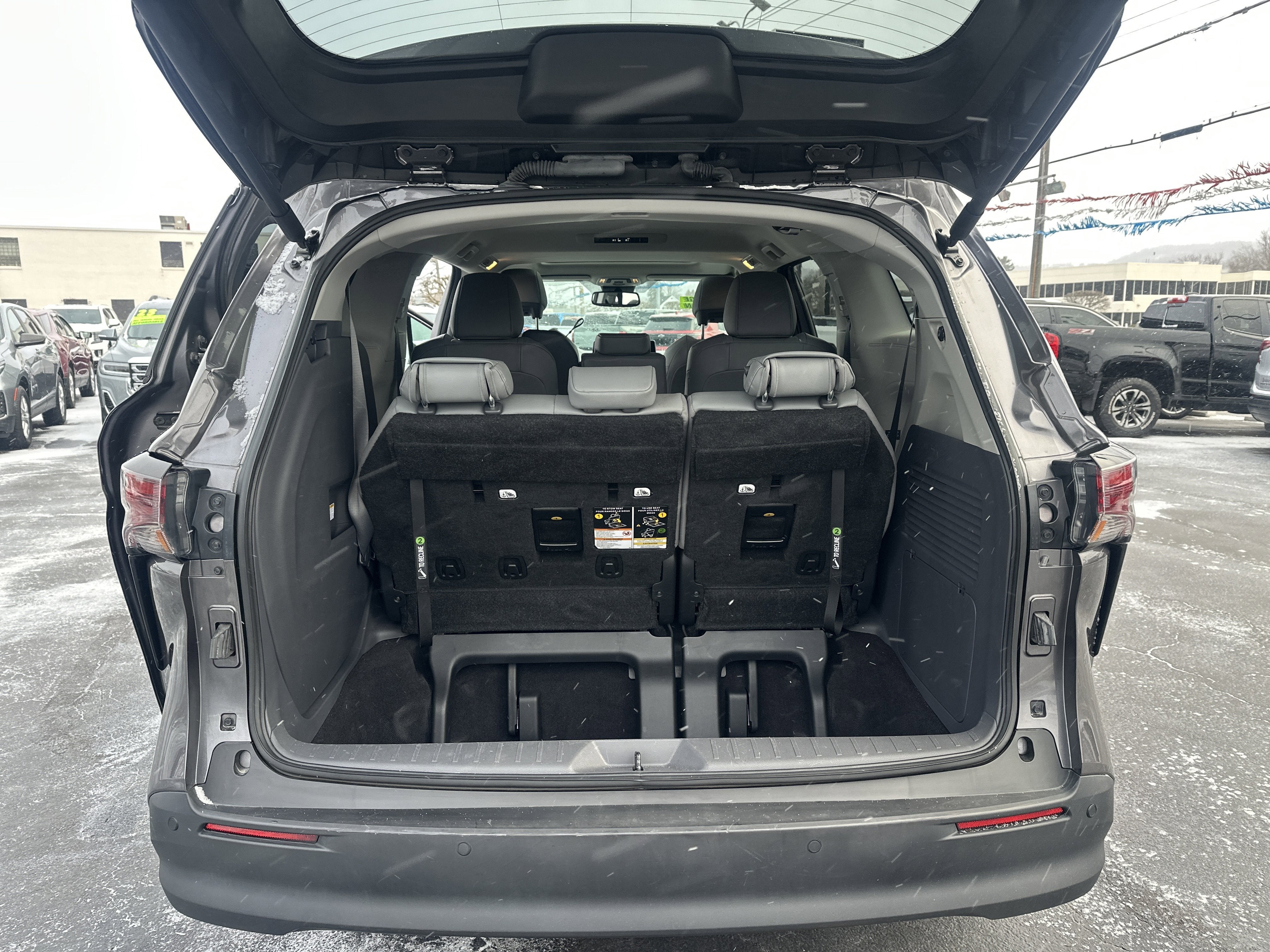 2023 Toyota Sienna XLE