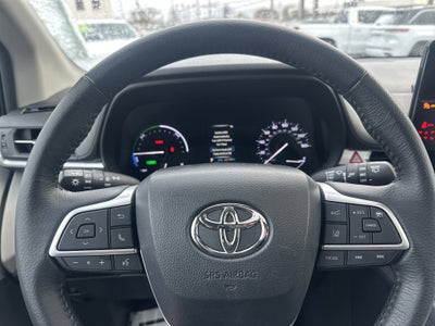 2023 Toyota Sienna XLE