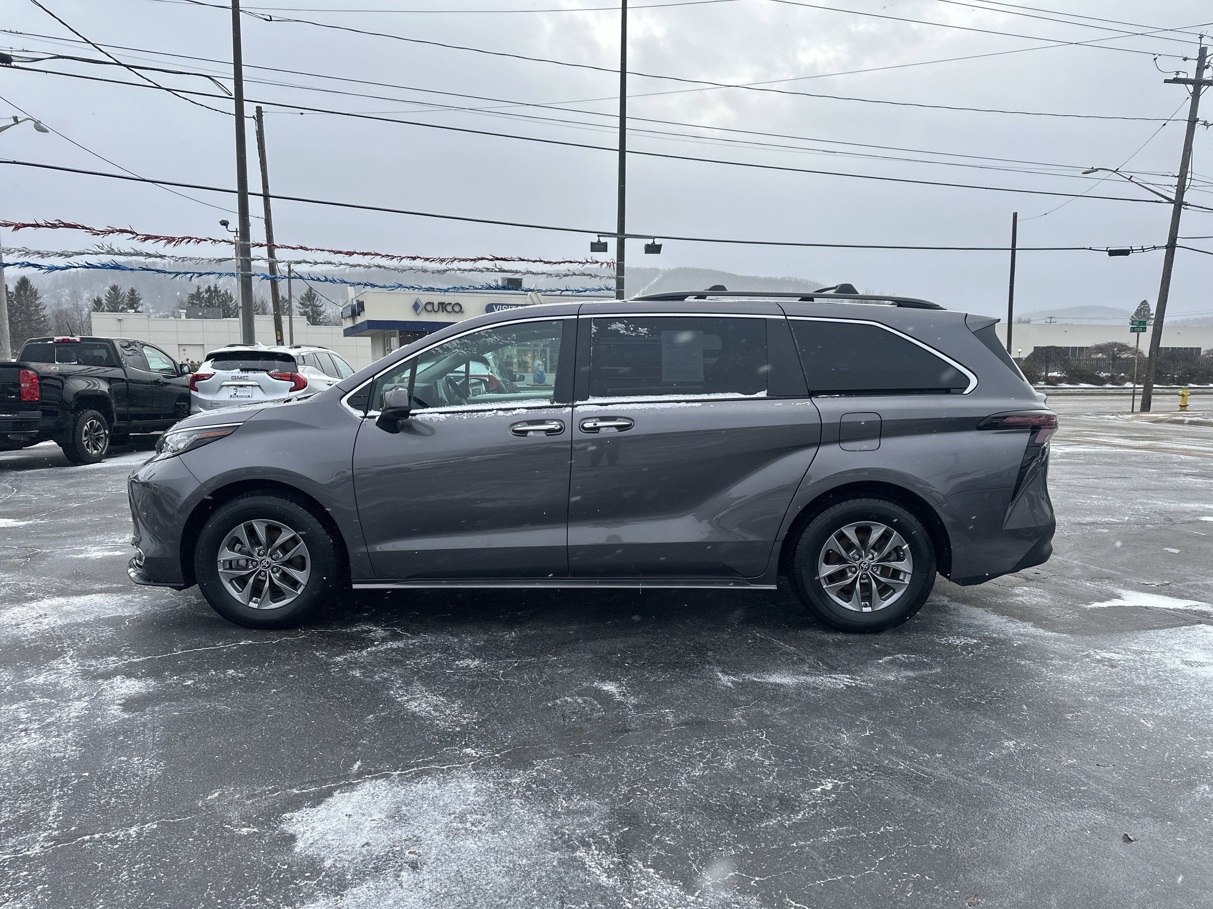 2023 Toyota Sienna XLE
