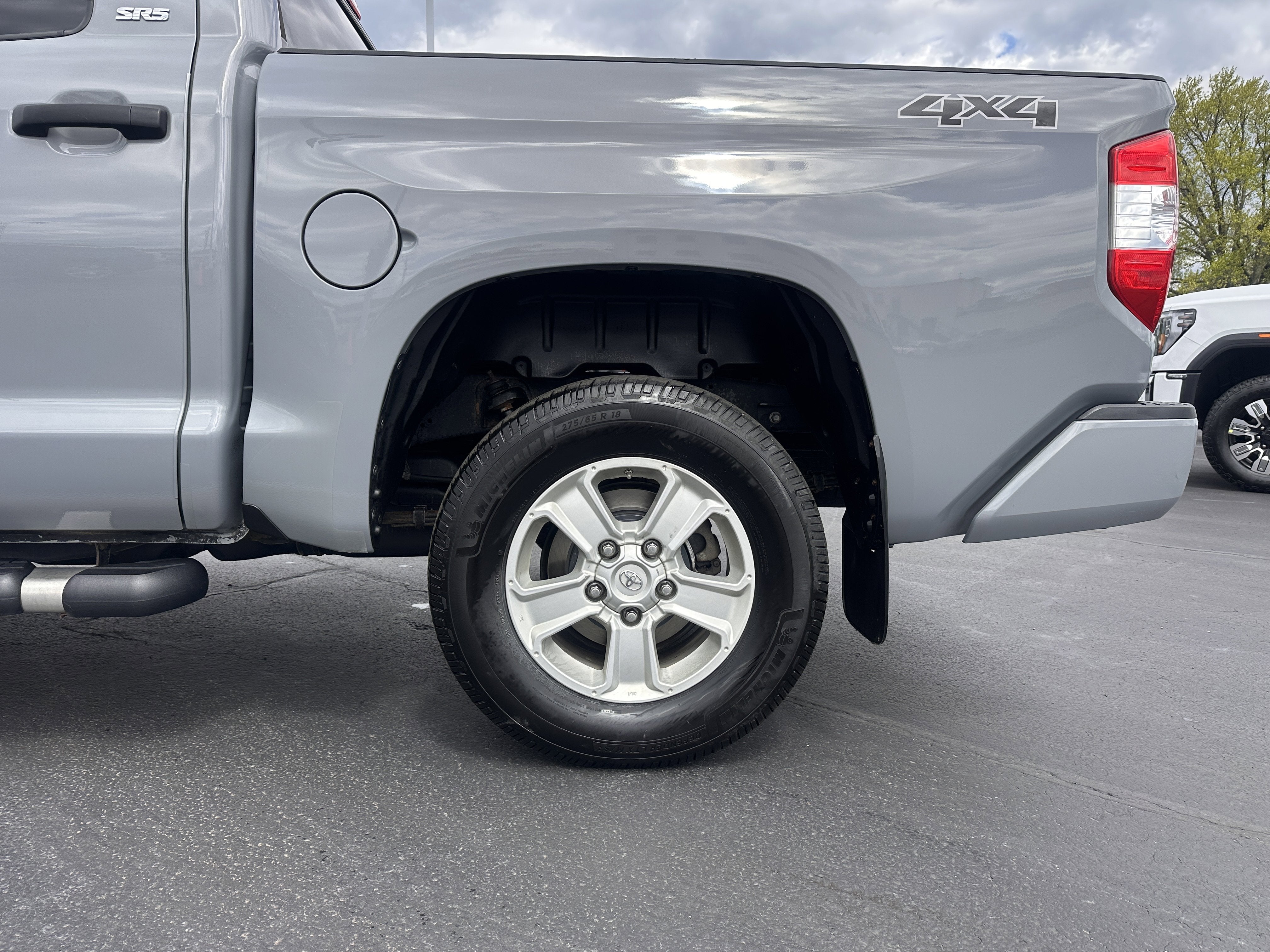 2020 Toyota Tundra 4WD SR5