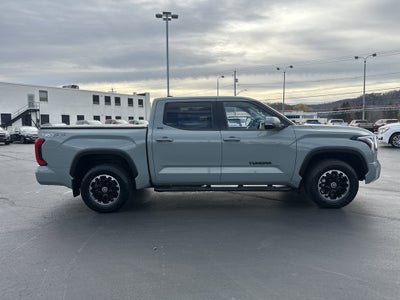 2024 Toyota Tundra 4WD SR5